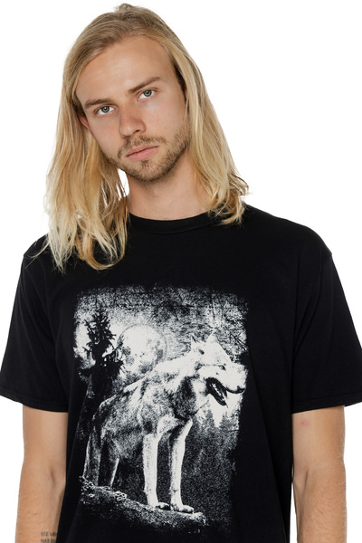 Tricou pentru bărbați UNDERWORLD Wolf in mountains